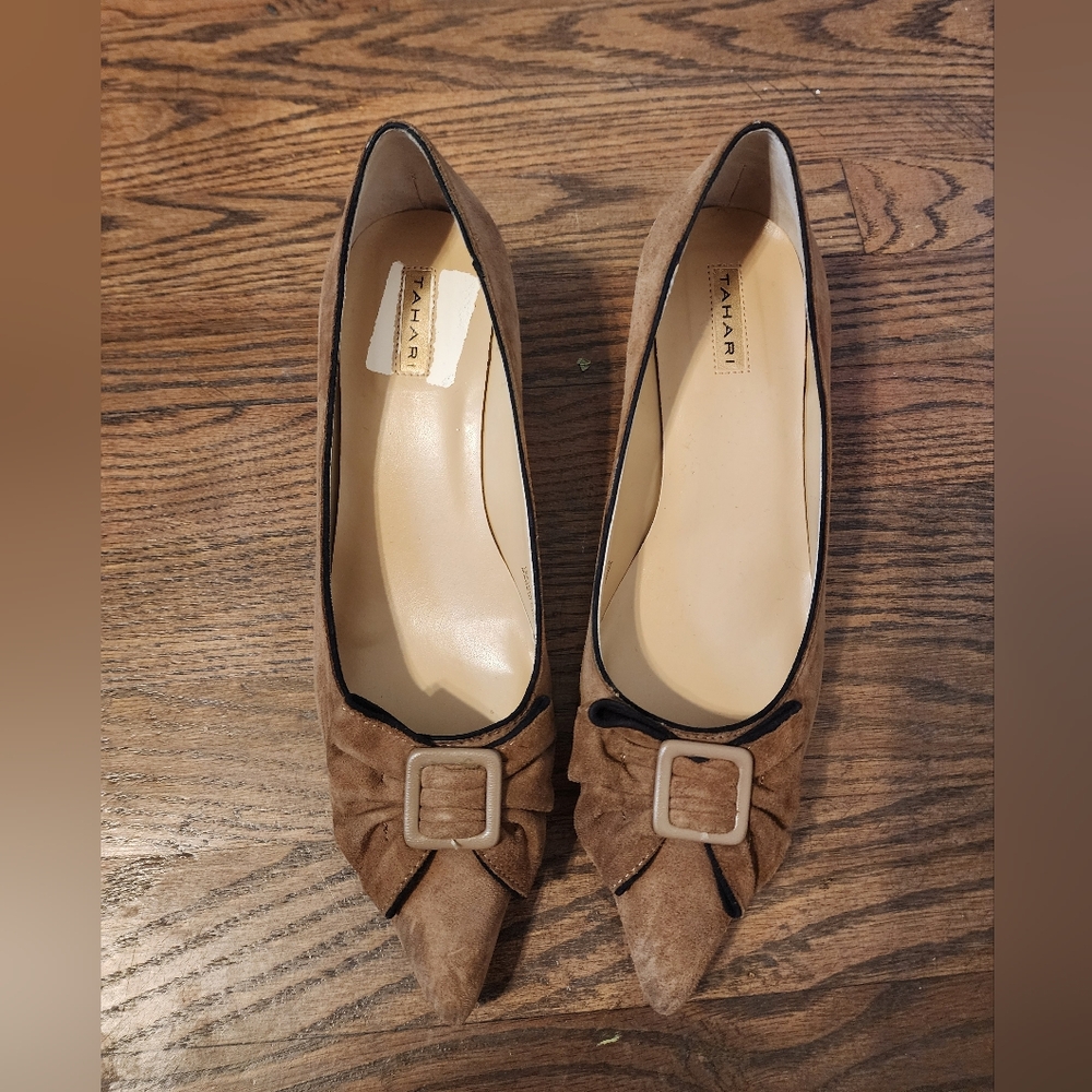 Tahari Tan Suede Bow Heels - Picture 3 of 6